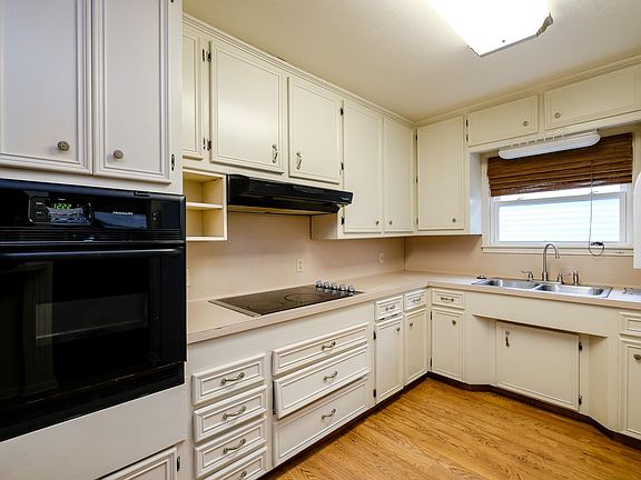 2nd image of 1226 Zarsky Dr