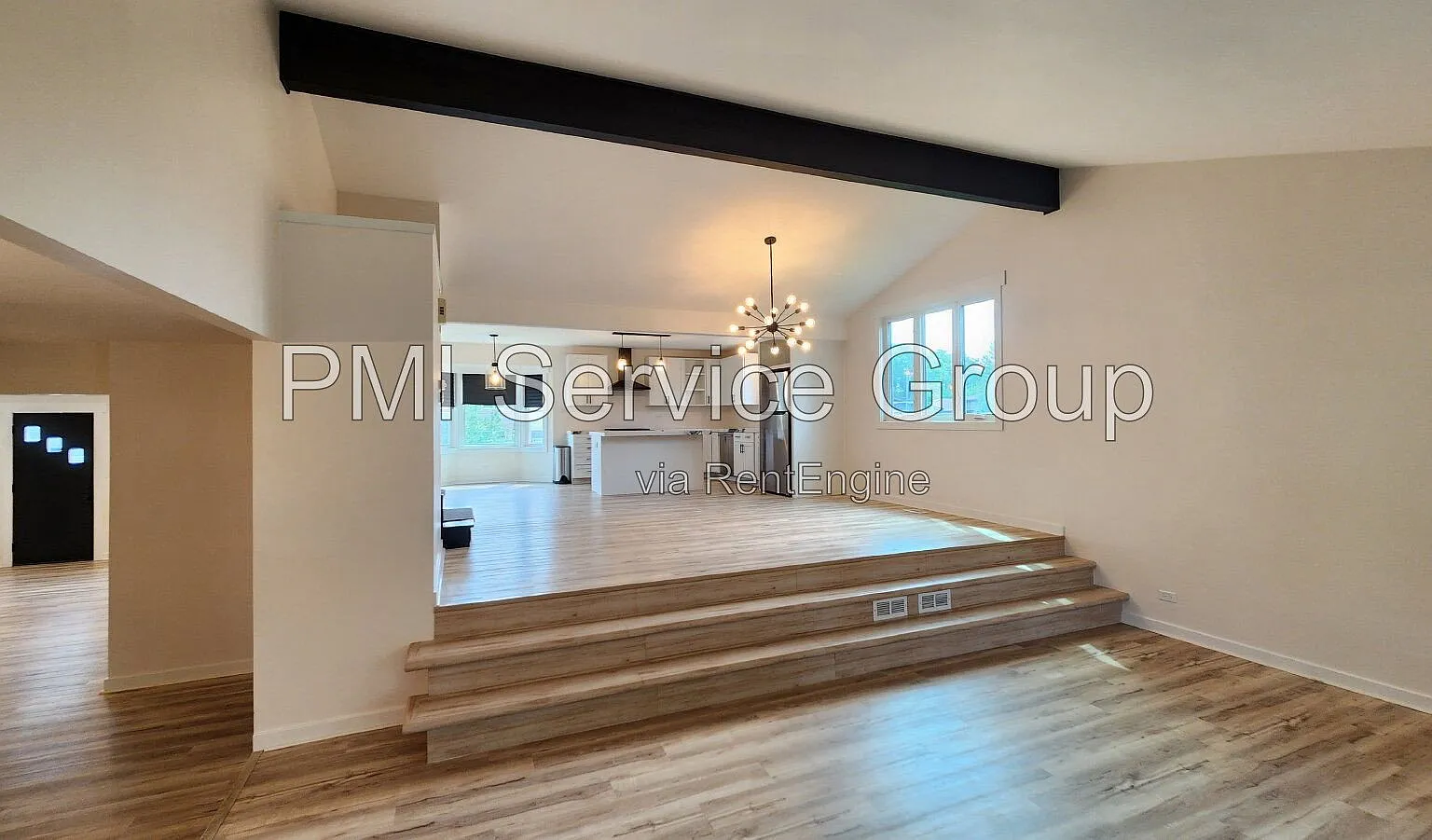 4 bed, 3.0 bath, 2592 sqft, $3,995 — Photo 4