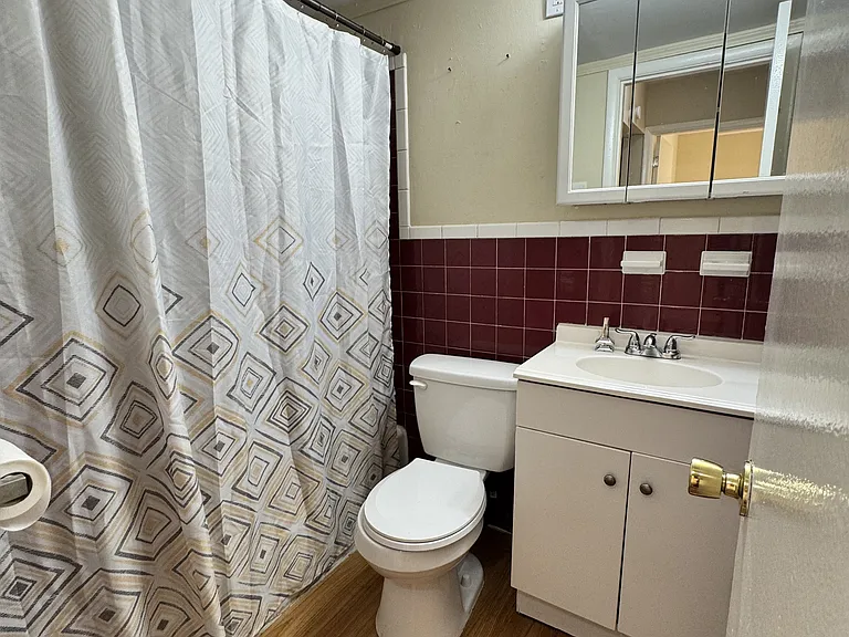 1901 E 5th Ave #2 — Photo 6