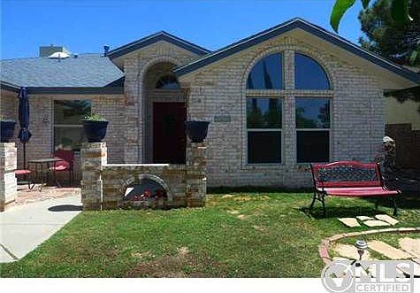 2nd image of 812 El Parque Dr