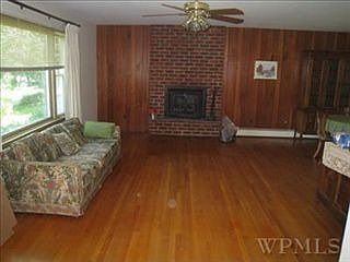2nd image of 3 Deer Run Ct