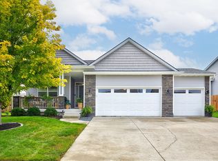 9710 Alderwood Dr, West Des Moines, IA 50266