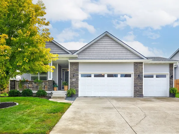 9710 Alderwood Dr, West Des Moines, IA 50266