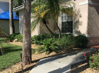 6425 NW 52nd Ct, Lauderhill, FL 33319