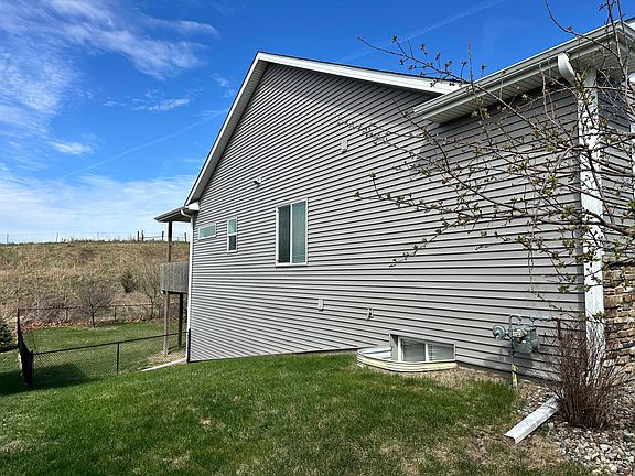 2nd image of 3021 Red Fox Rd