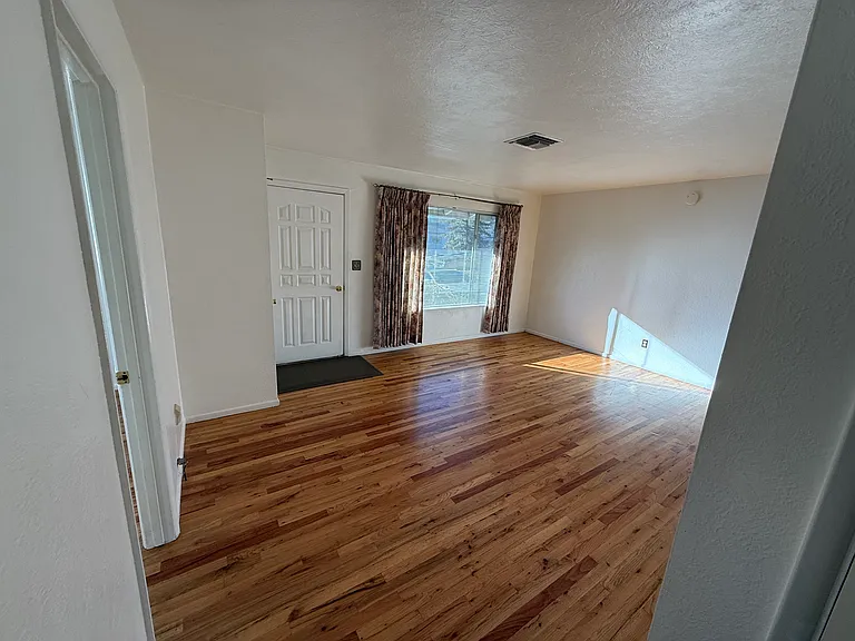 907 Jovian Dr — Photo 18