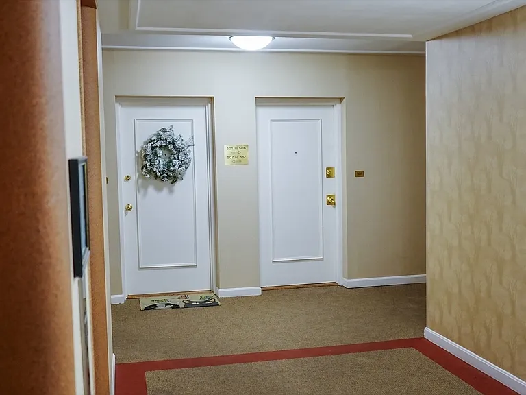 1321 Worcester Rd #501 — Photo 12