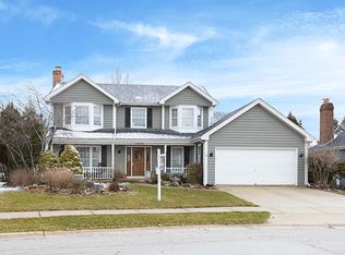 27W399 Chartwell Dr, Winfield, IL 60190