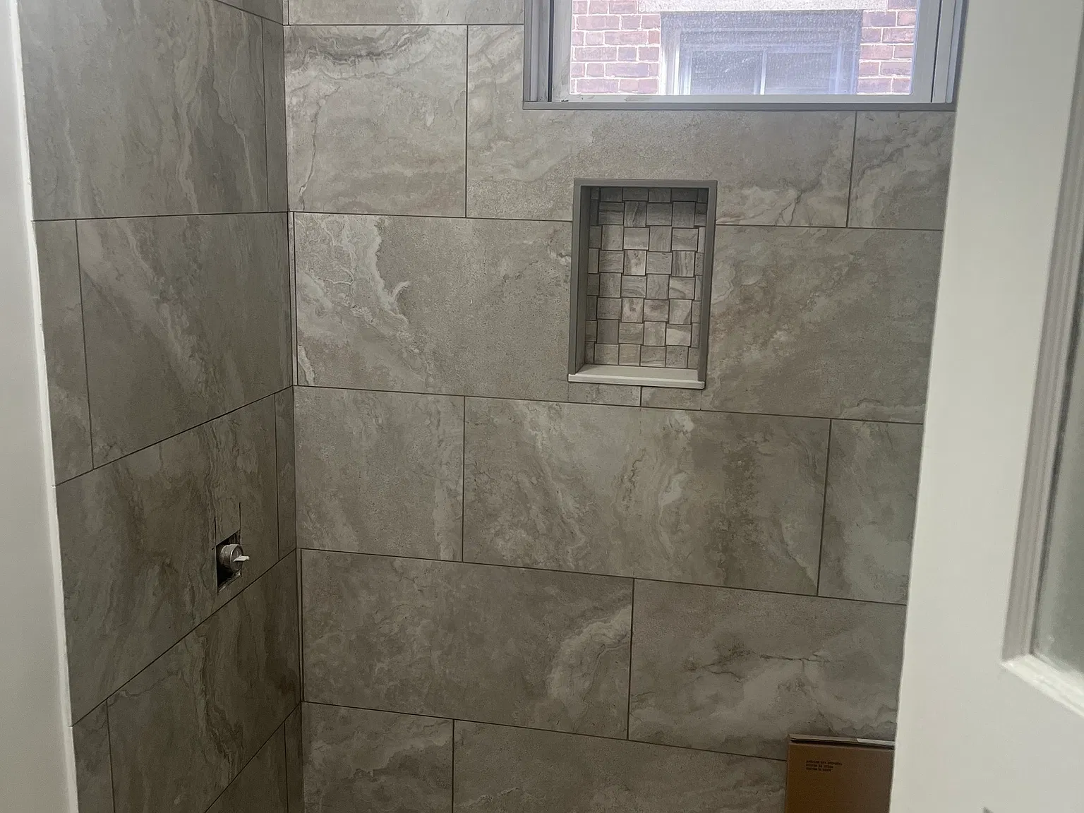2 bed, 1.0 bath, 1712 sqft, $1,700 — Photo 2