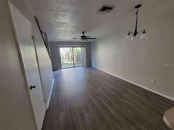 2nd image of 3625 NE 20th Pl