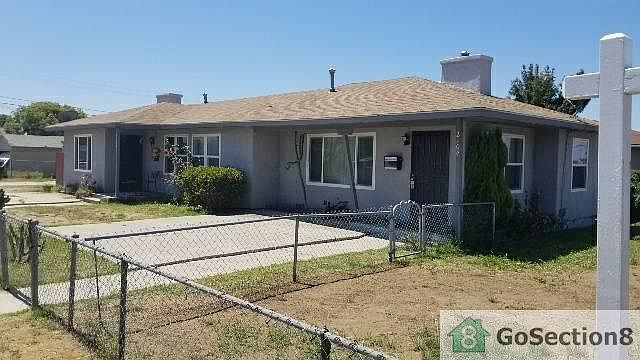 1st image of 2112 Flintridge Dr