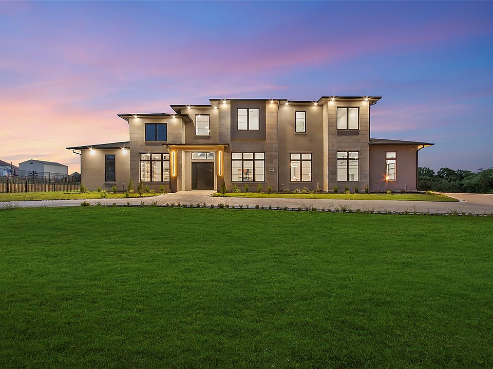 1st image of 389 Hidden Leaf Cir