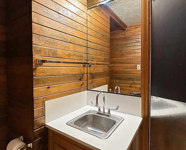 528 N 32nd St — Photo 9