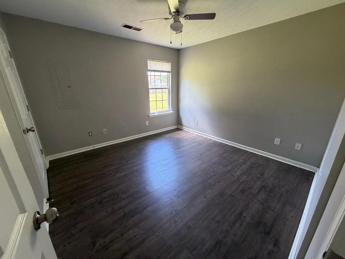 416 Poplar St - 416 Poplar B — Photo 2