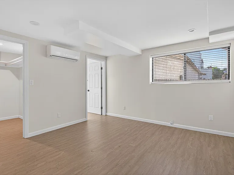 1751 Cabrillo Ave — Photo 26