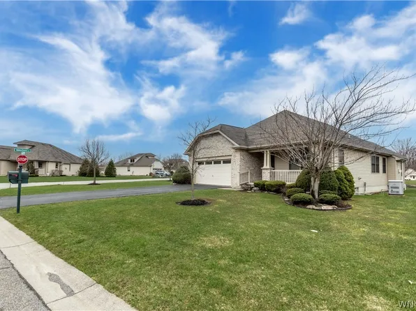 2 Lakeside Cir, Elma, NY 14059