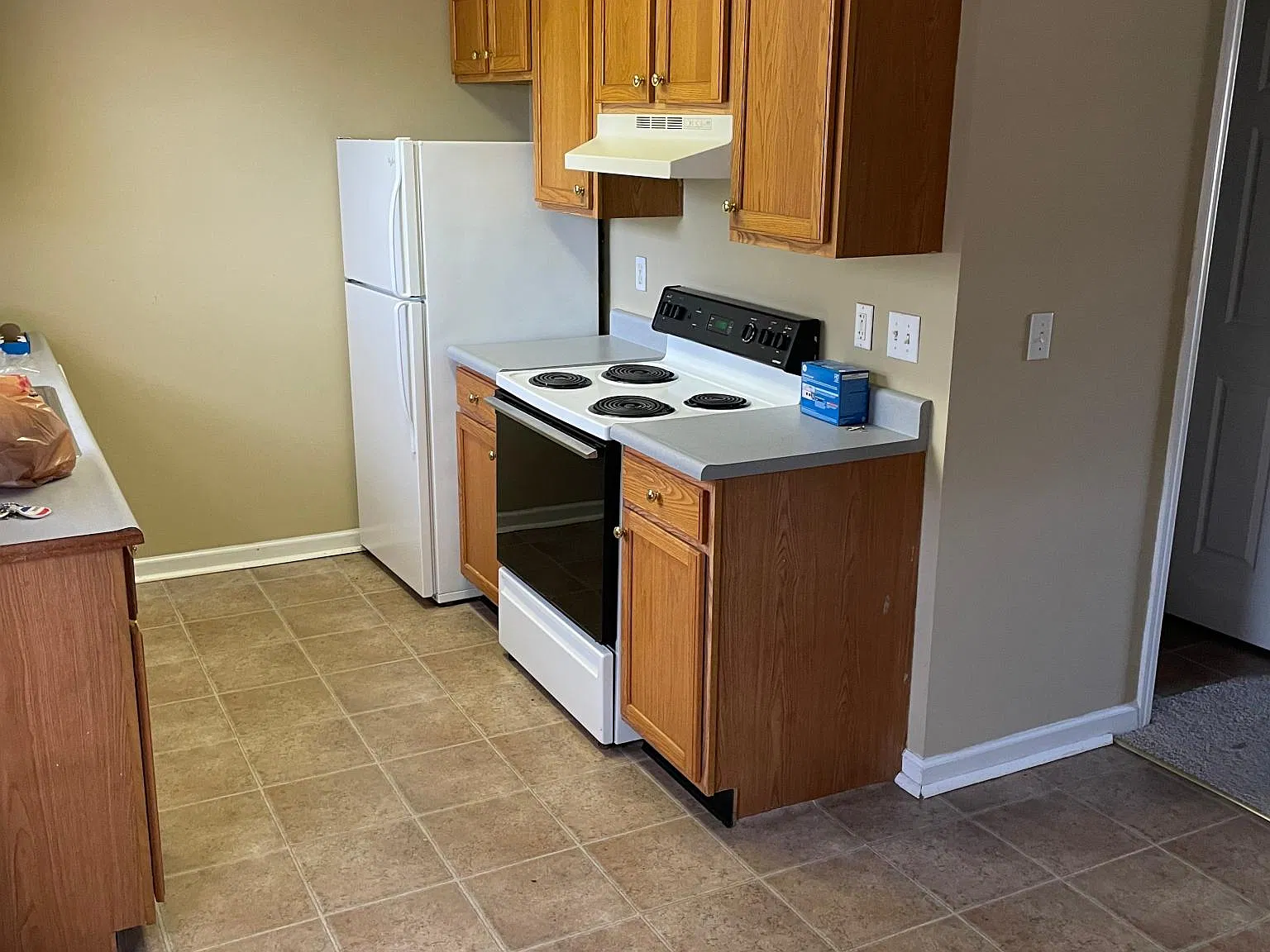 2 bed, 1.5 bath, 1100 sqft, $1,050 — Photo 1
