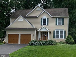 4 Waters Rd, Malvern, PA 19355