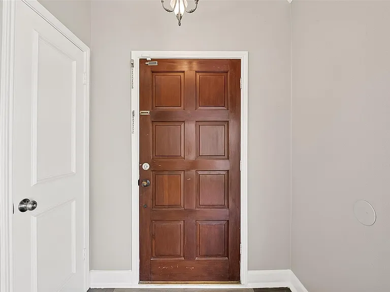 12403 Meadow Ridge Dr — Photo 6
