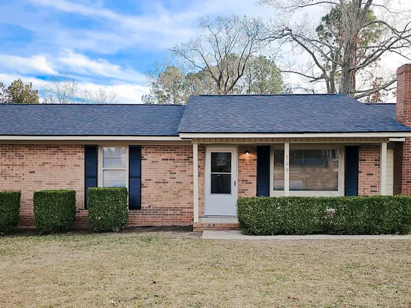 105 Southern Plaza Drive, Dudley, NC 28333