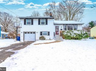 508 8th St, Riverside, NJ 08075