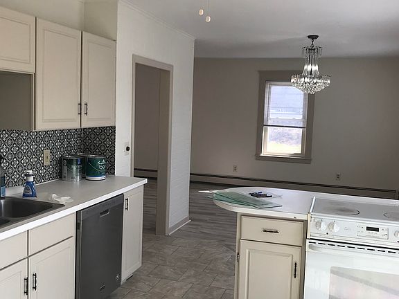 5th image of 45 Tiogue Ave Floor 2