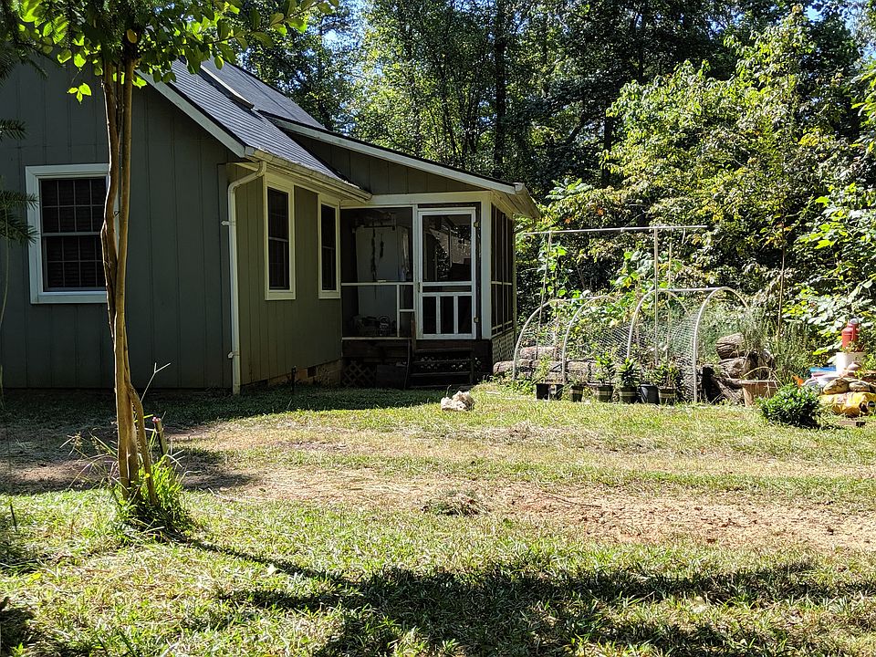 2nd image of 2255 J Warren Rd