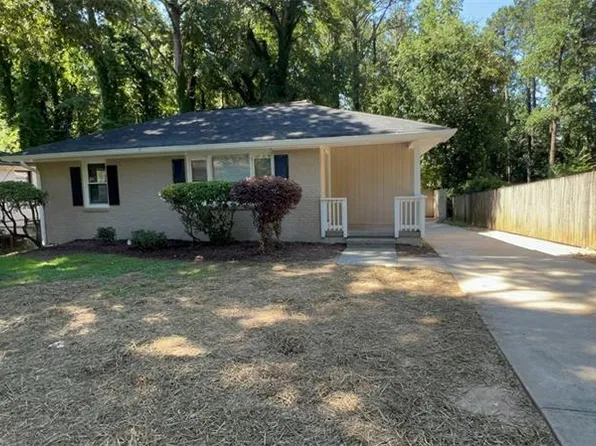 2702 Loghaven Dr NW, Atlanta, GA 30318