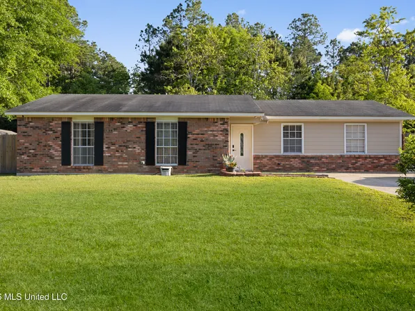 12916 Rosemont St, Ocean Springs, MS 39564