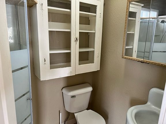 5th image of 1232 S Poplar St #4