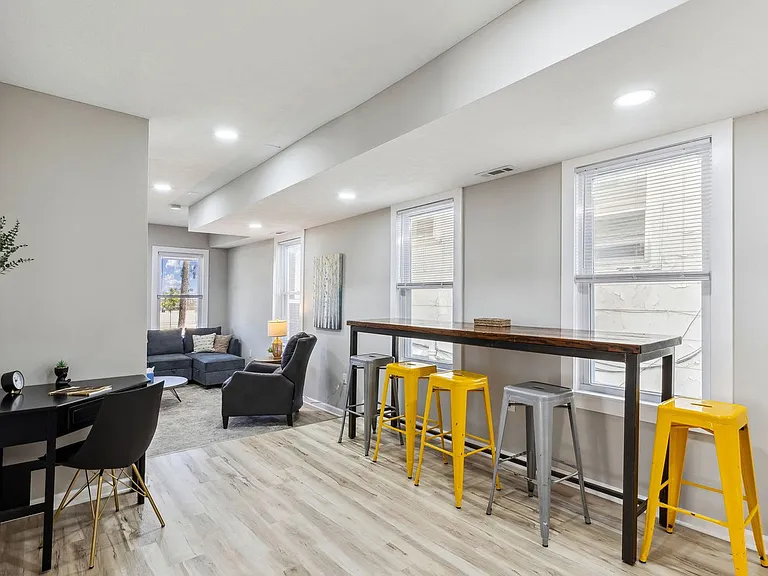 Building's Lounge