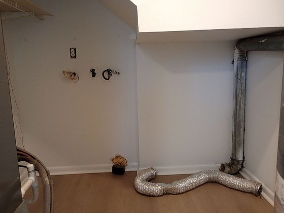 5th image of 1343 Ventura Way