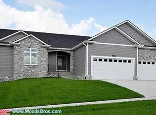 9333 Del Rio Dr, Lincoln, NE 68516