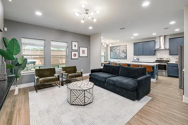 12914 Leatherback Ln — Photo 5