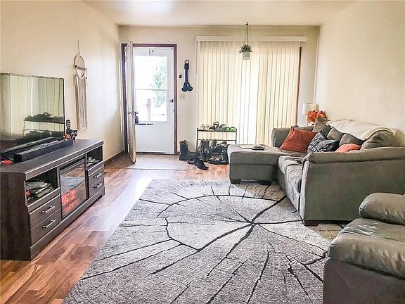 3rd image of 1327-1329 Kane Road #2