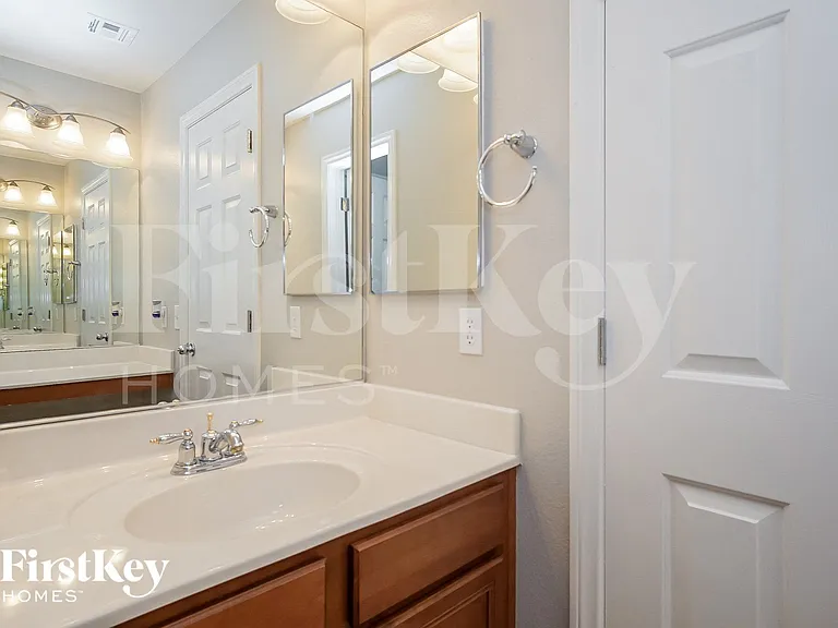168 Rolling Cove Ave — Photo 14