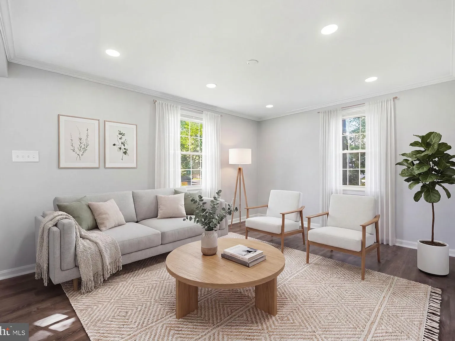 4 bed, 2.0 bath, 1950 sqft, $3,400 — Photo 4