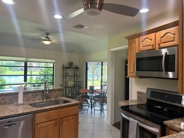 9874 Campbell Cir, Naples, FL 34109