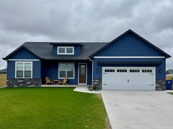 8442 Oakhill Dr, Freeland, MI 48623