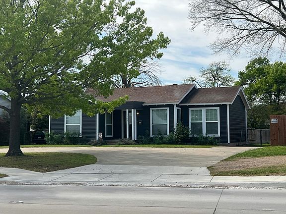 2nd image of 1243 Centerville Rd