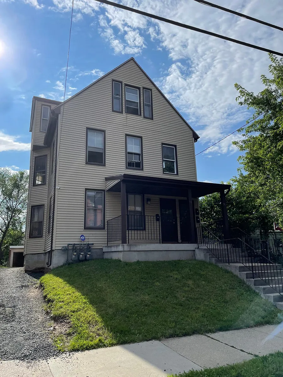 Building Photo - 93 Hungerford St #3