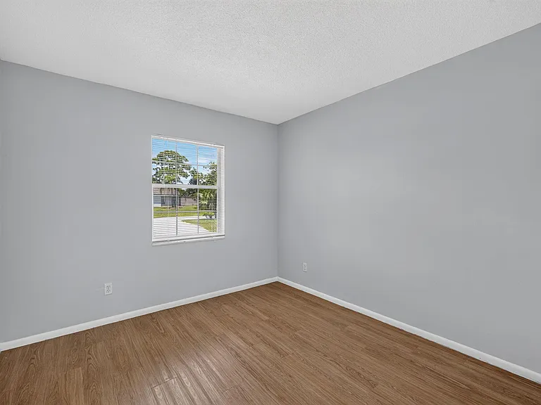 416 SE Naranja Ave — Photo 24