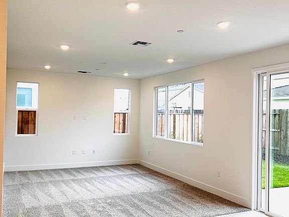 Living & Dining Area