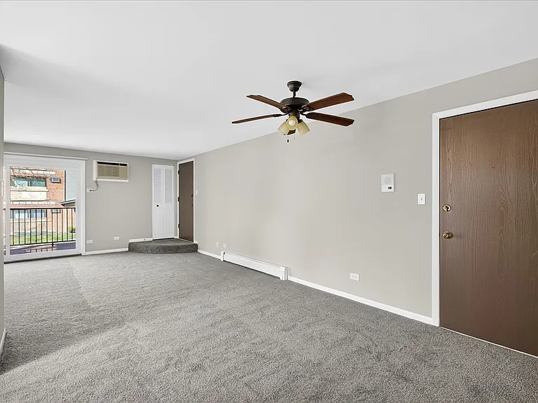 708 W 65th St #6 — Photo 8