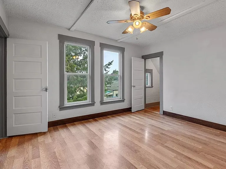 Bedroom #1