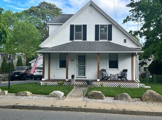 16 Chapel St, Wareham, MA 02571