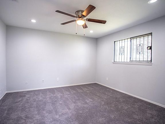 3rd image of 2742 Kellogg Ave