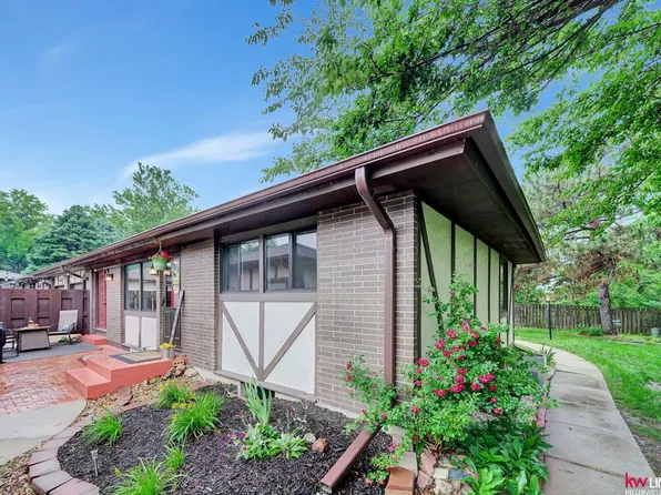 5251 Goldenrod Cir, Lincoln, NE 68512