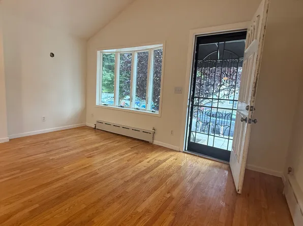 95-15 Pitkin Avenue image 2 of 26