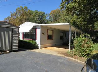 132 Pine Ave, Franklin, NC 28734